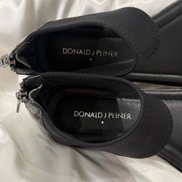 Donald J Pliner Gelda Sandals Neoprene Ankle Patent Leather Black Size 6 Chic - Picture 7 of 12